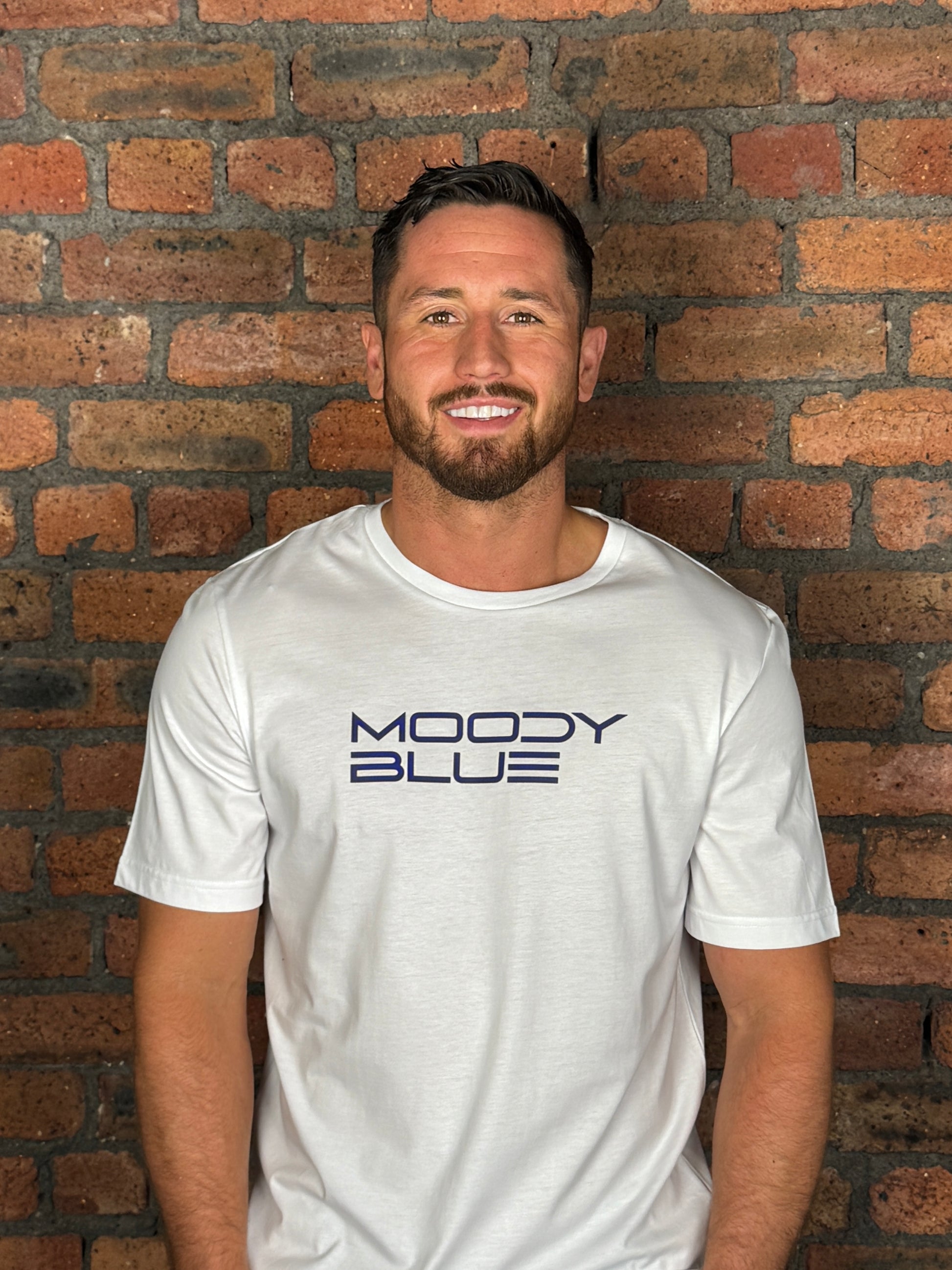 Signature T-Shirt Stacked