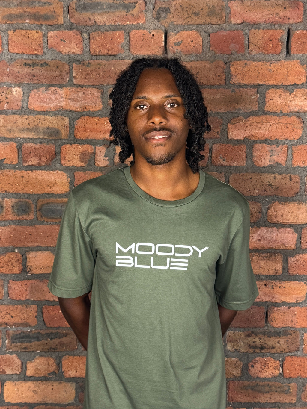 Signature T-Shirt Stacked