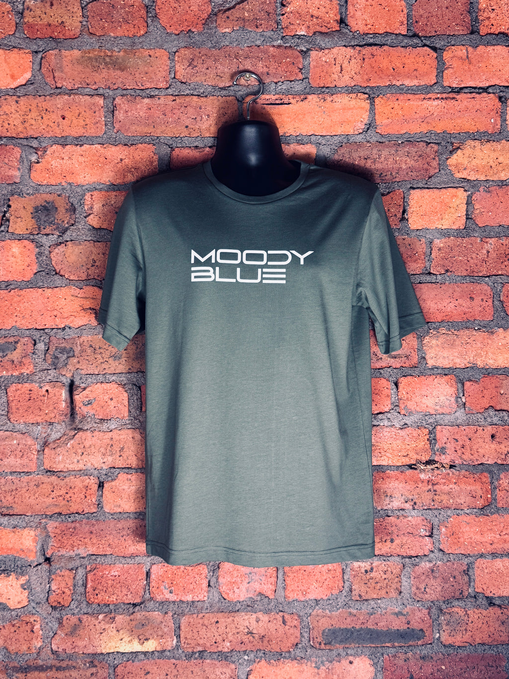 Signature T-Shirt Stacked